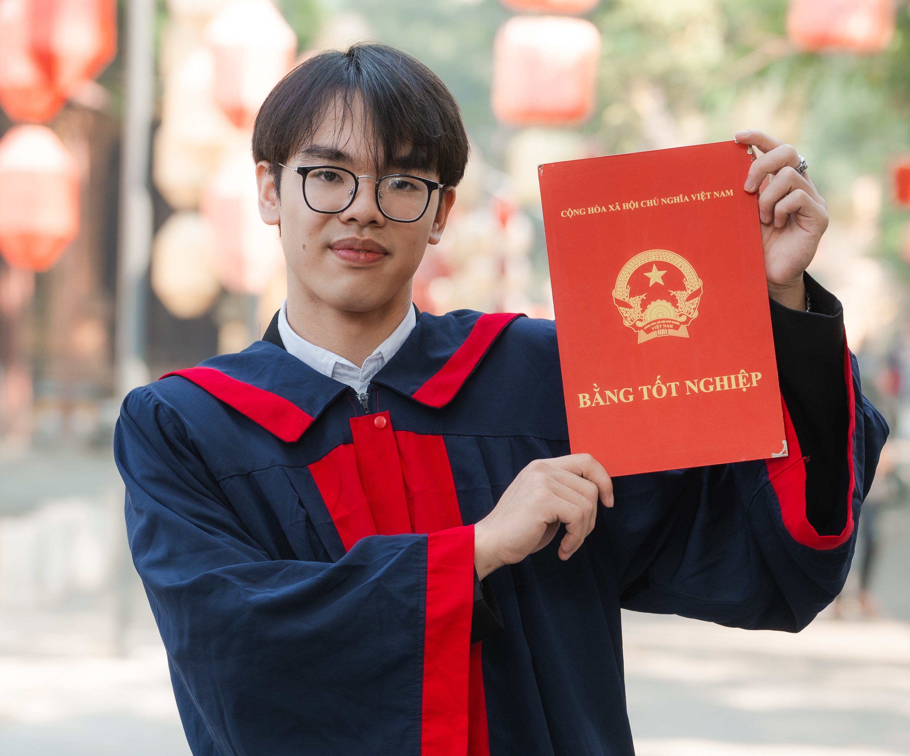 Cựu học sinh: Hoàng Thái Dương